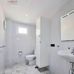 Apartman Casa Louie Marie - Sea View Aircon Iptv Wifi Vv In Portonovo Complex