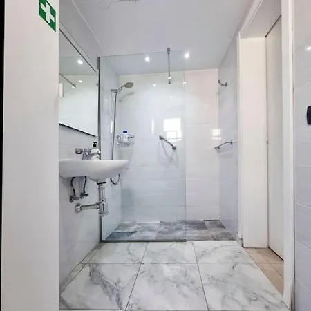 Casa Louie Marie - Sea View Aircon Iptv Wifi Vv In Portonovo Complex *